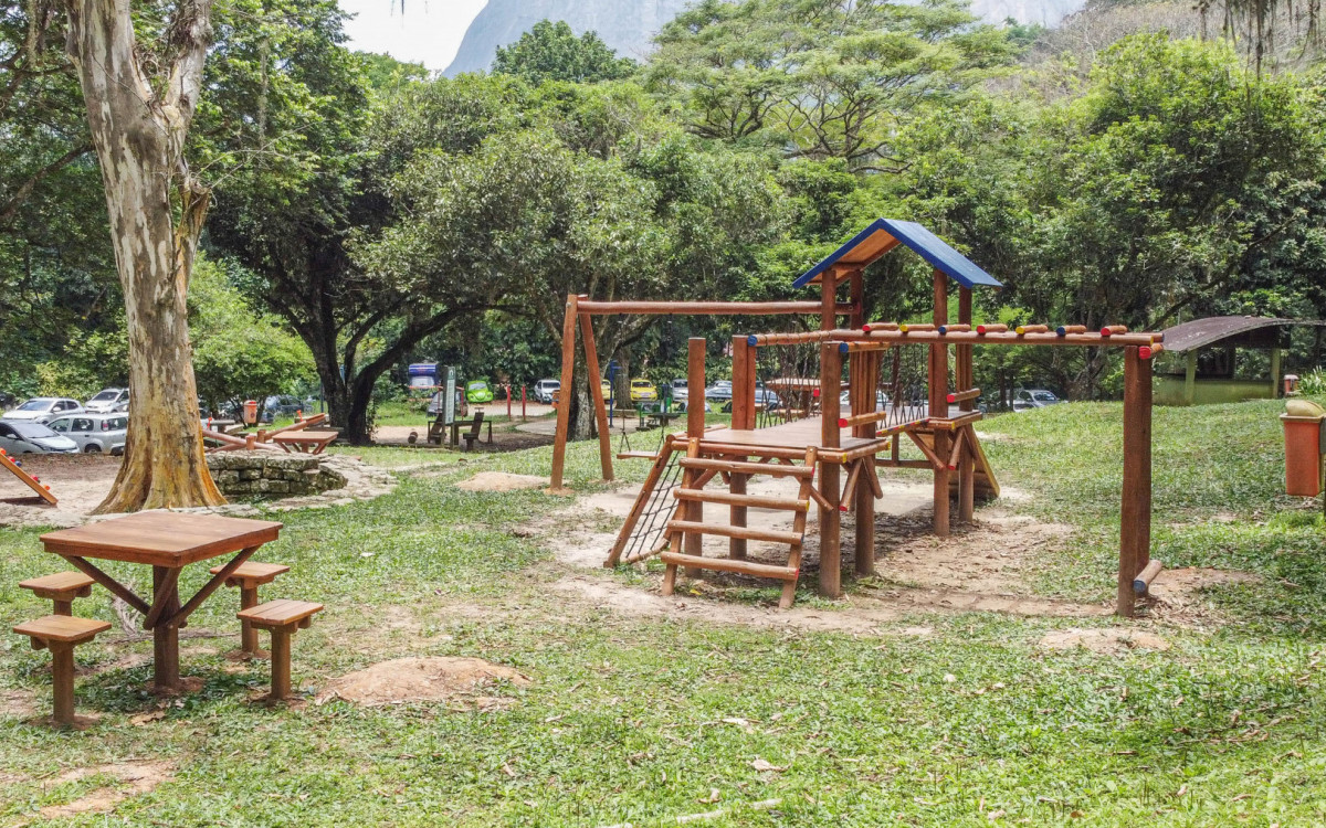 Parque infantil do Parque Natural da Cidade, após passar por restauração - Marcos Gusmão