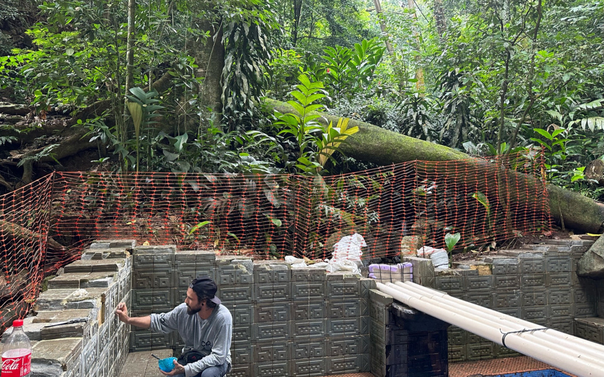Piscina Marajoara, do Parque Natural da Cidade, sofreu um trabalho artesanal e criterioso de restauro. O monumento é tombado pelo Inepac - Marcos Gusmão