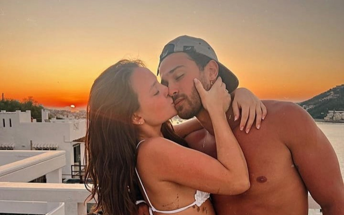 Larissa Manoela e Andr&eacute; Luiz Frambach curtem viagem para Regi&atilde;o dos Lagos 