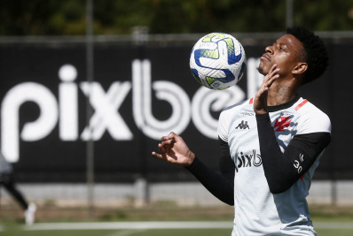 Robson agrada Ramón Díaz em nova função, e deve seguir titular no Vasco