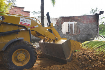 Imóvel irregular em terreno de Itaipuaçu é demolido pela Prefeitura de Maricá