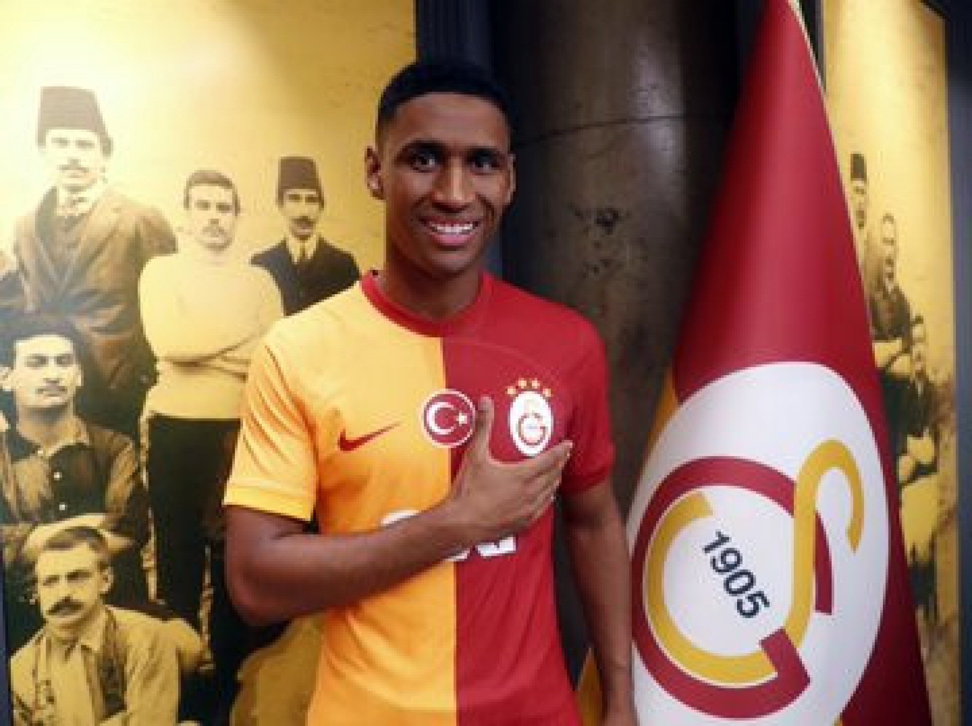 Tetê é o novo reforço do Galatasaray  - Divulgação/Galatasaray
