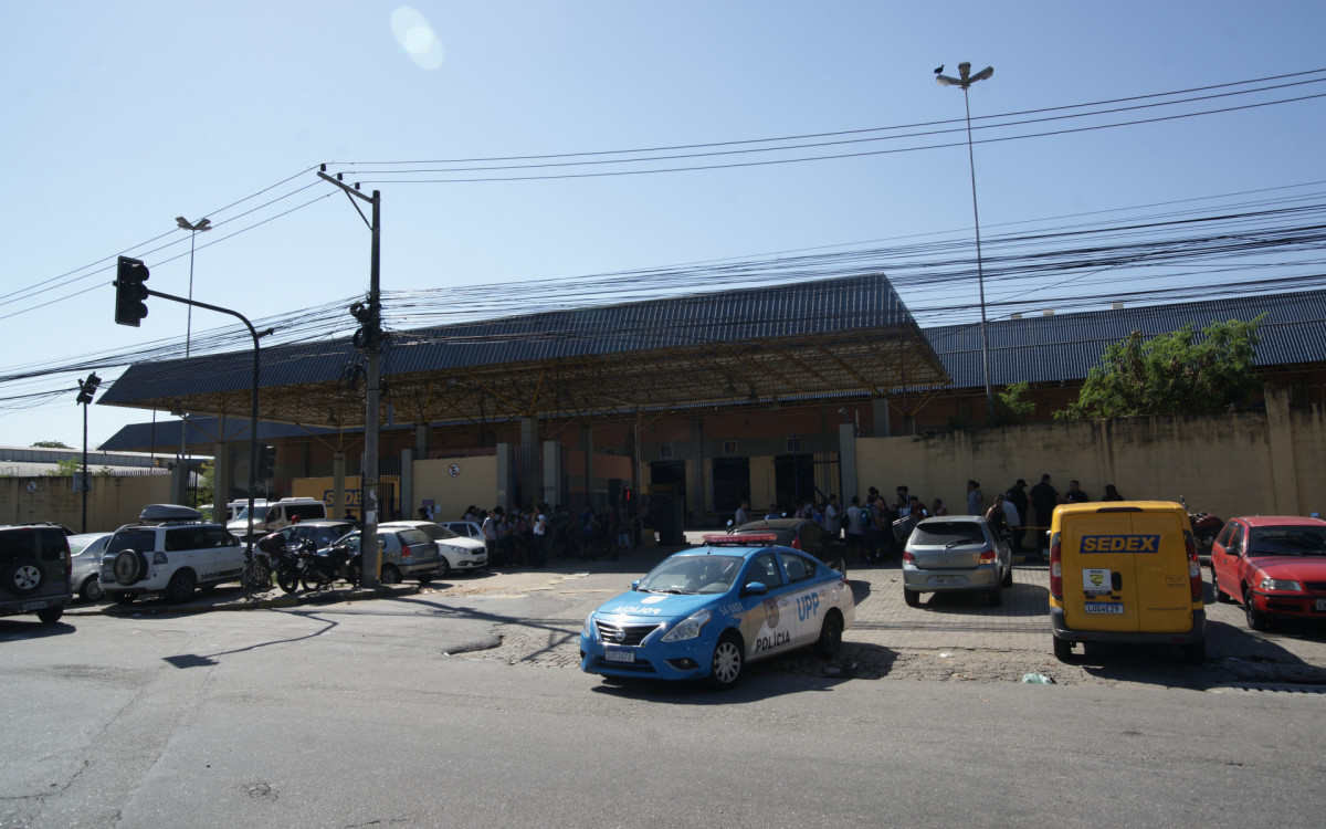 Protesto dos funcionários terceirizados Correios, Rio de Janeiro. Nesta Sexta-feira (11). - Bruno Kaiuca/Agência O Dia
