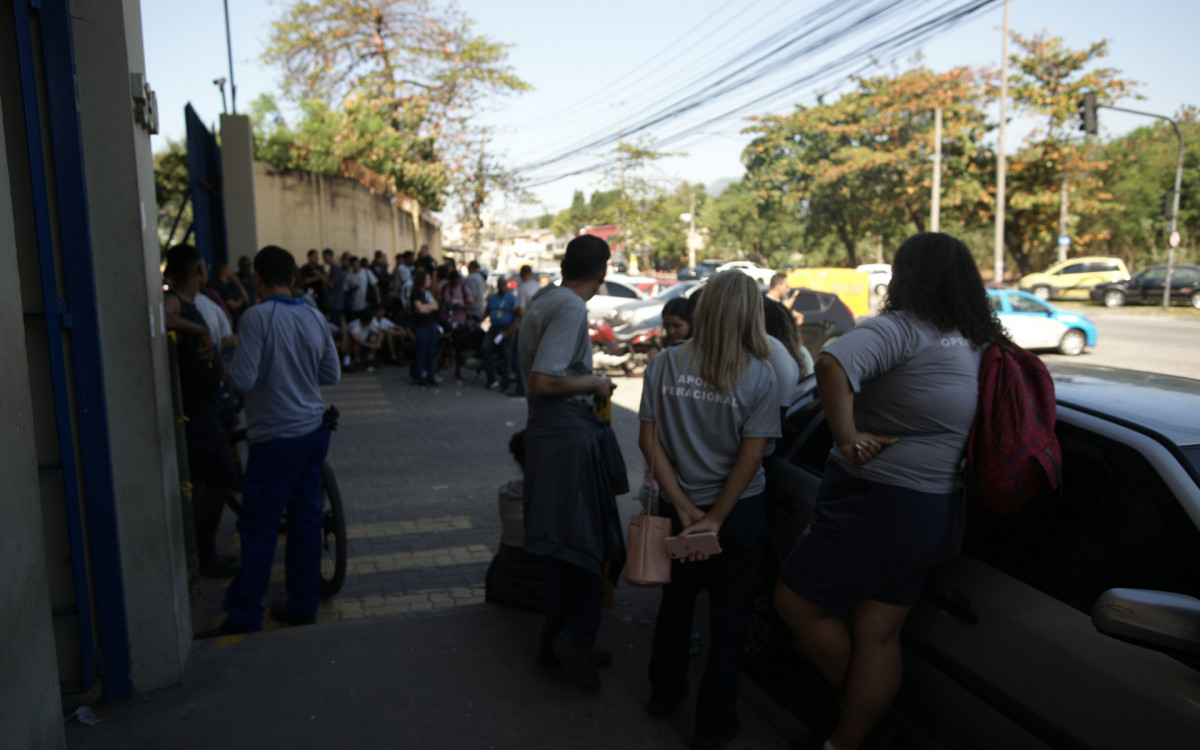 Protesto dos funcionários terceirizados Correios, Rio de Janeiro. Nesta Sexta-feira (11). - Bruno Kaiuca/Agência O Dia
