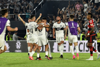 Jornais paraguaios destacam classificação do Olimpia sobre o Flamengo: 'Pouco futebol, mas muito coração'