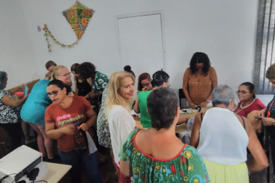 Artesãs do Fórum de Economia Solidária de Niterói expõem no Flamengo