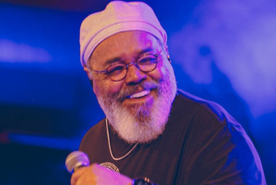 Especialistas explicam o que é linfoma não-Hodgkin, tipo de câncer que Jorge Aragão enfrenta