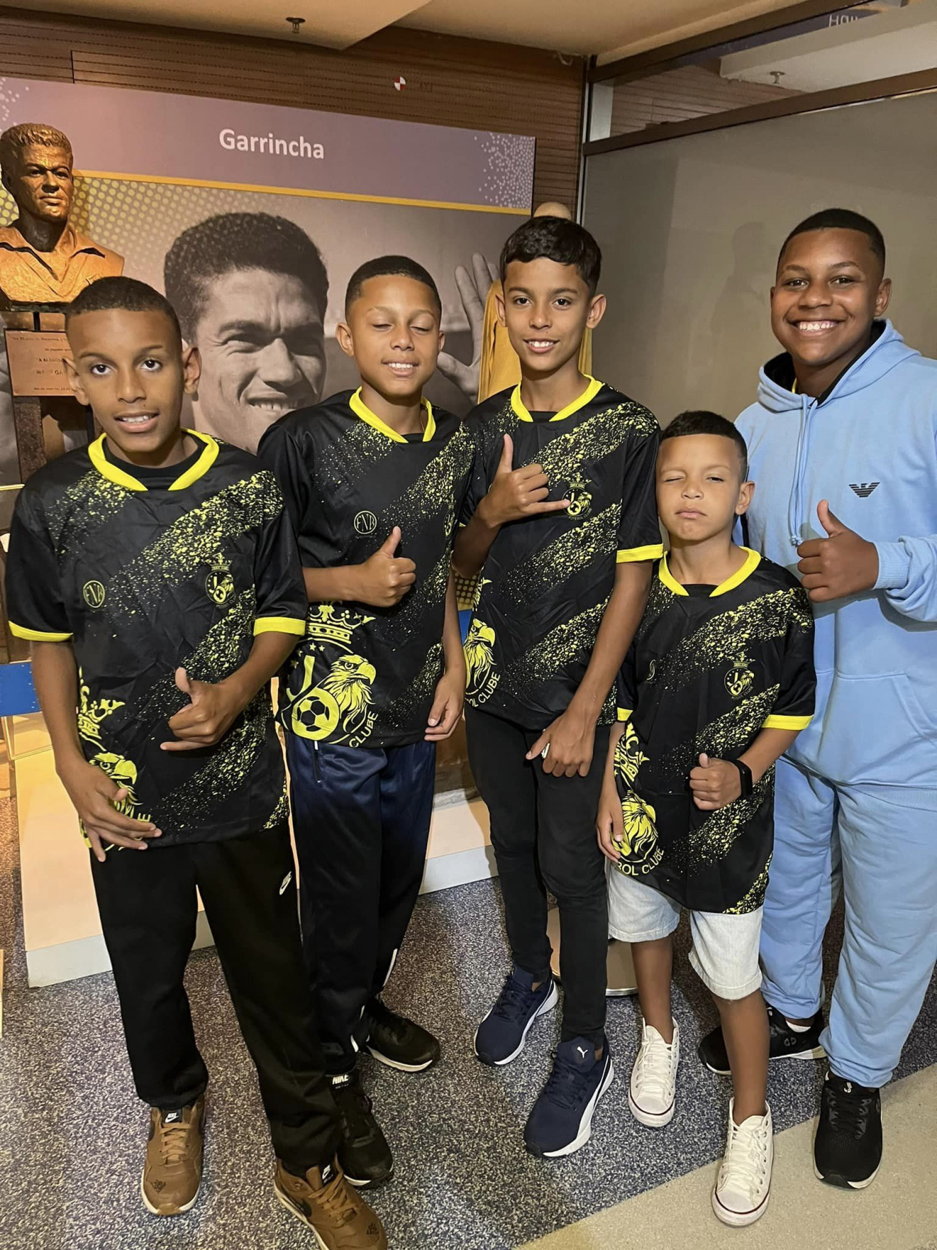 O Tour Maracanã inclui visitar uma exposição permanente sobre as lendas do futebol nacional