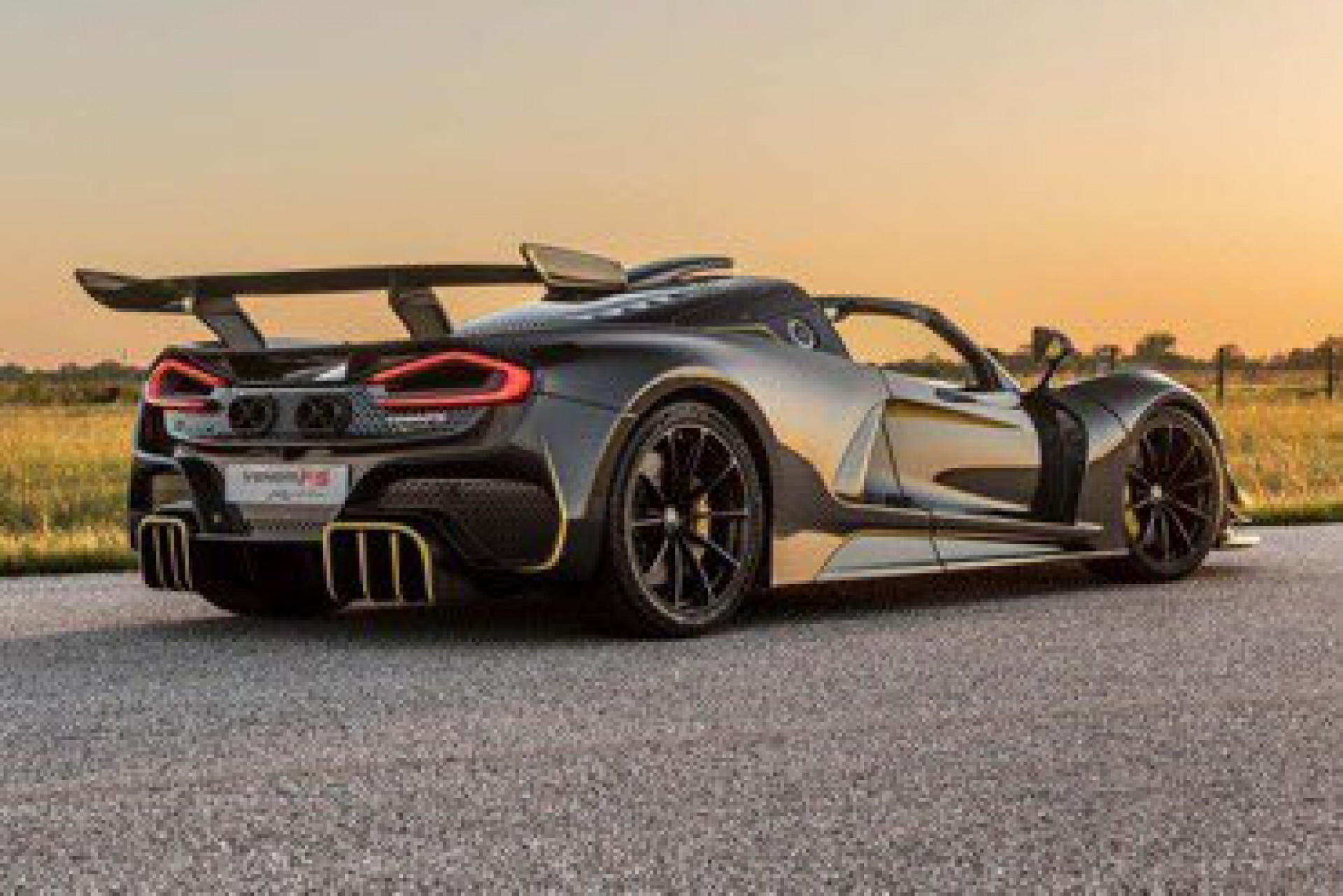 Venom F5 Roadster - Reprodução