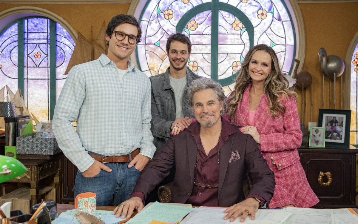 Nero (Edson Celulari), Francisco (Michel Joelsas), Alícia (Fernanda Rodrigues) e Miguel (Nicolas Prattes) - Globo/Manoella Mello