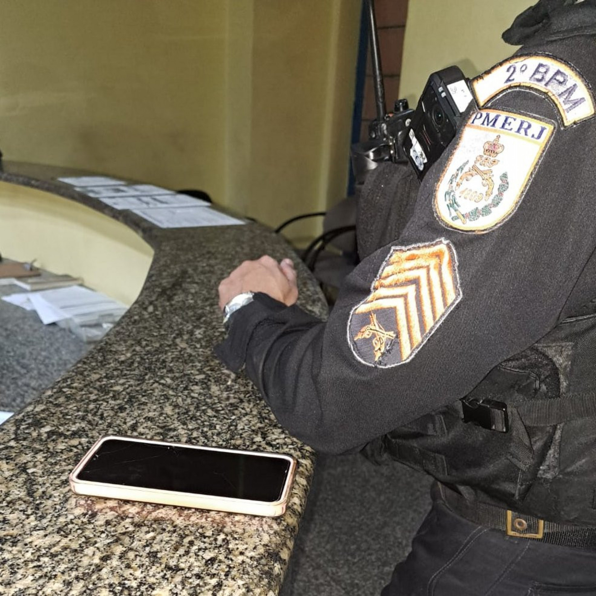  A ocorrência foi encaminhada à 10ª DP (Botafogo) e o aparelho recuperado