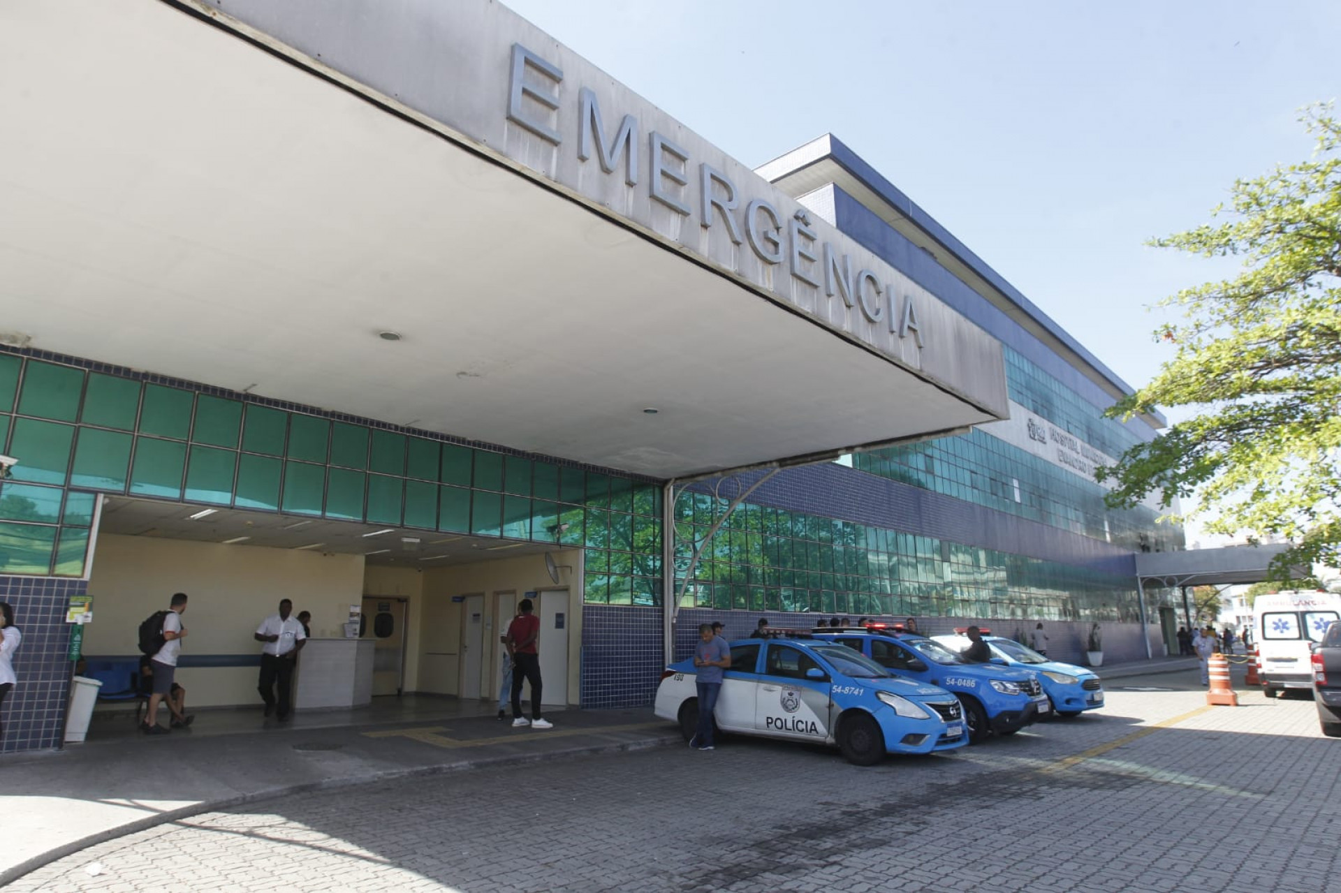Vítimas foram levadas para o Hospital Municipal Evandro Freire - Reginaldo Pimenta/Agência O DIA
