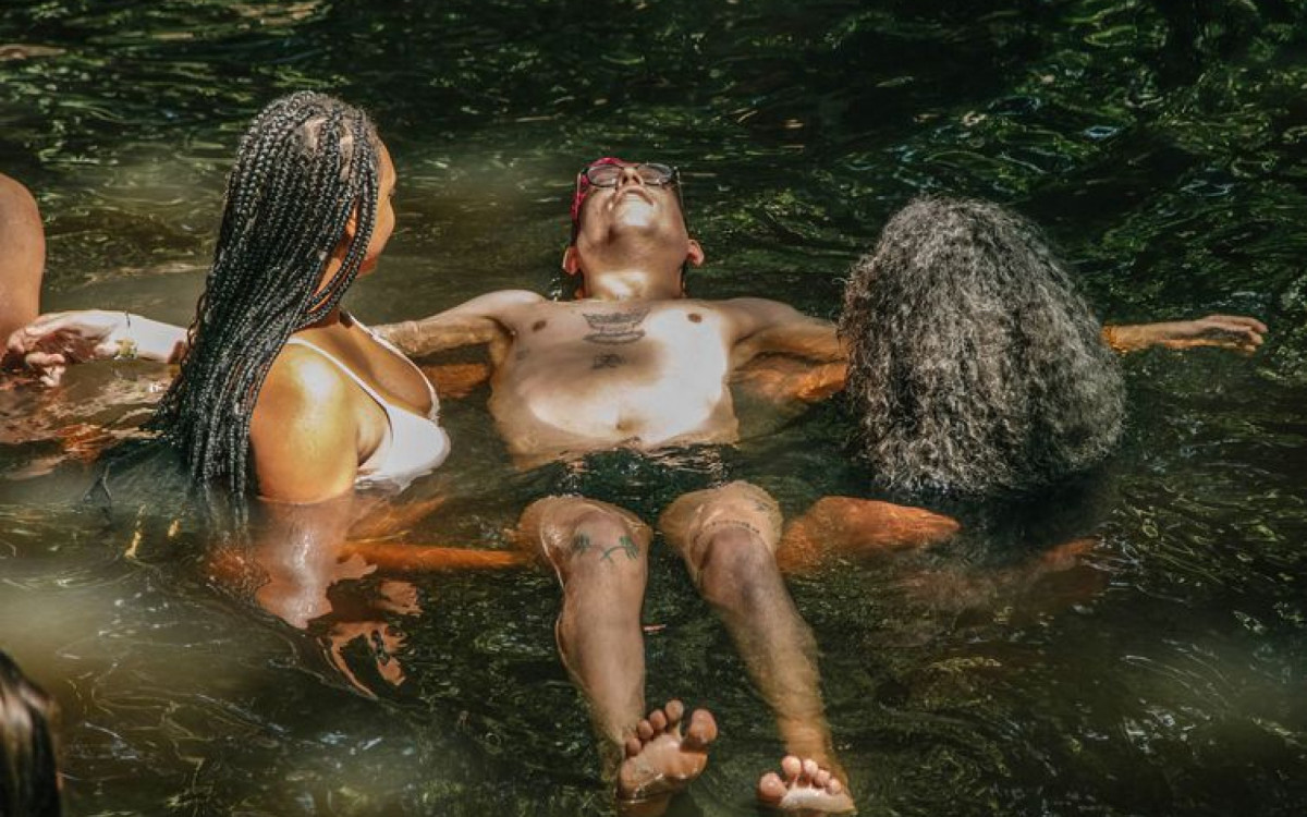 O influenciador digital Ivan Baron participa do projeto Creators Academy em terra indígena no Acre