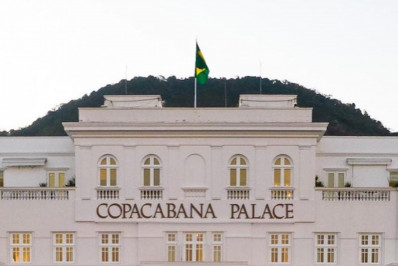 Copacabana Palace completa 100 anos; relembre momentos do hotel mais icônico do Brasil