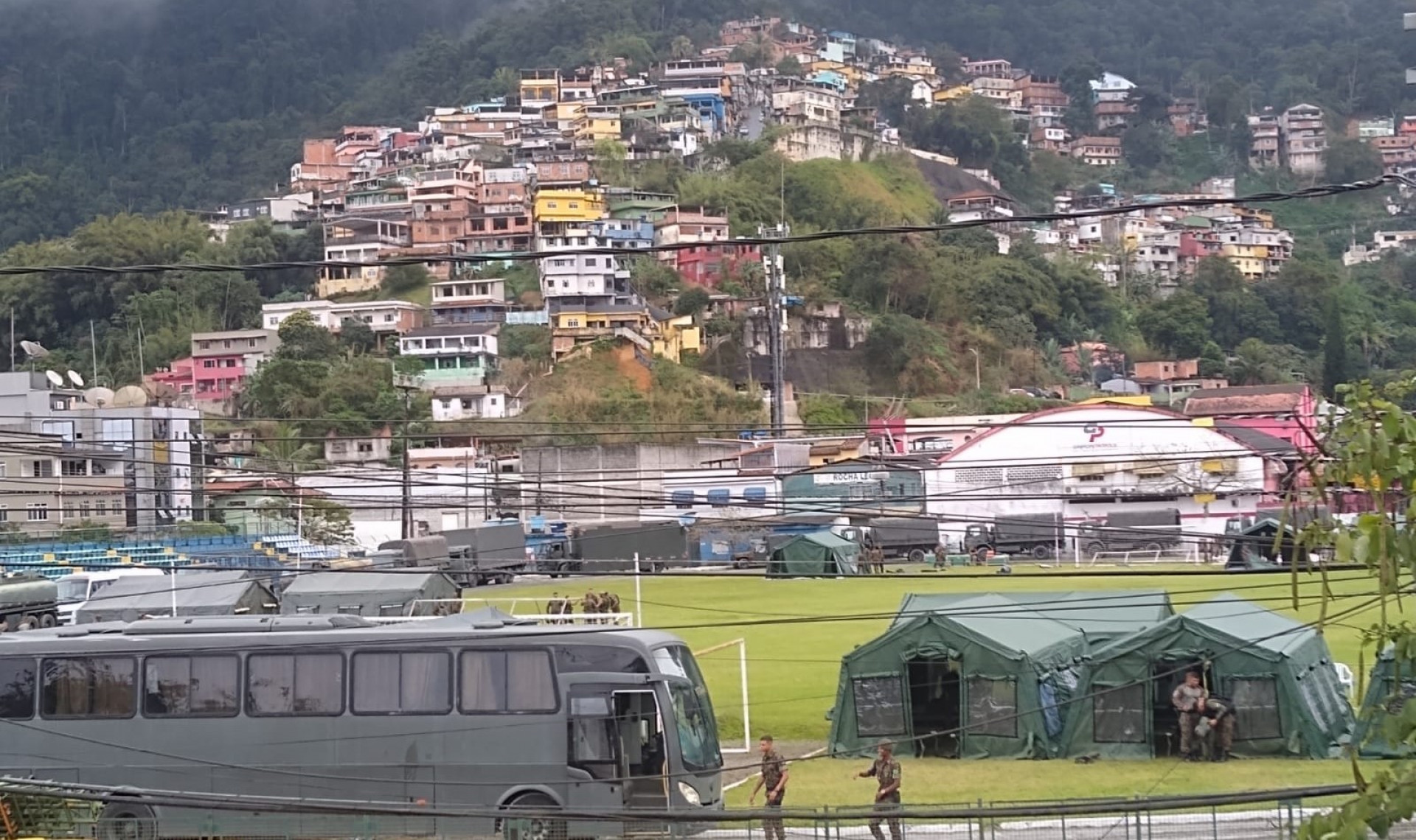 Hospital de campanha no est&aacute;dio municipal no Balne&aacute;rio - Divulga&ccedil;&atilde;o
