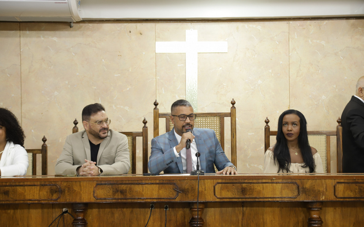 C&acirc;mara de Caxias homenageia os influenciadores digitais - Art V&iacute;deo/ Victor Hugo/Divulga&ccedil;&atilde;o