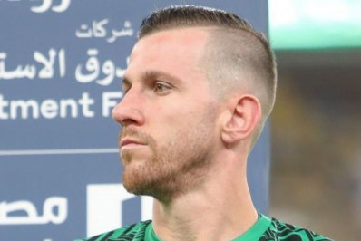 Ex-goleiro do Flamengo acerta com equipe do Catar