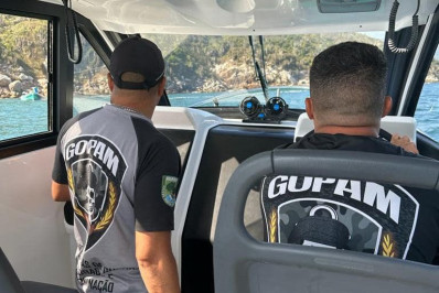 Prefeitura de Arraial do Cabo inicia preparativos para alta temporada com estudo no mar