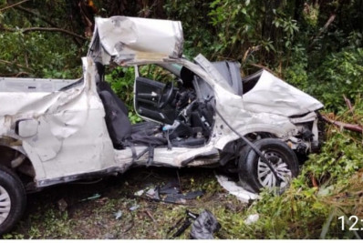 Ônibus com 45 militares da Marinha que vinha para Angra se envolve em acidente na altura de Mangaratiba duas pessoas morreram