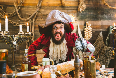 'Tenho a liberdade poética para errar', diz Diogo Defante sobre estreia como cantor