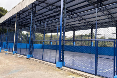 Obra da quadra no bairro Getúlio Vargas recebe últimos ajustes