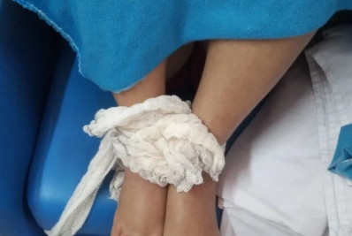 Paciente em surto psiquiátrico passa três dias amarrada a poltrona de UPA