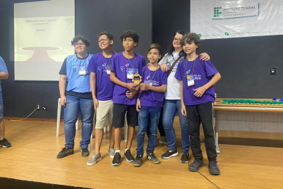 Alunos de Saquarema participam da Olimpíada Brasileira de Robótica em Cabo Frio