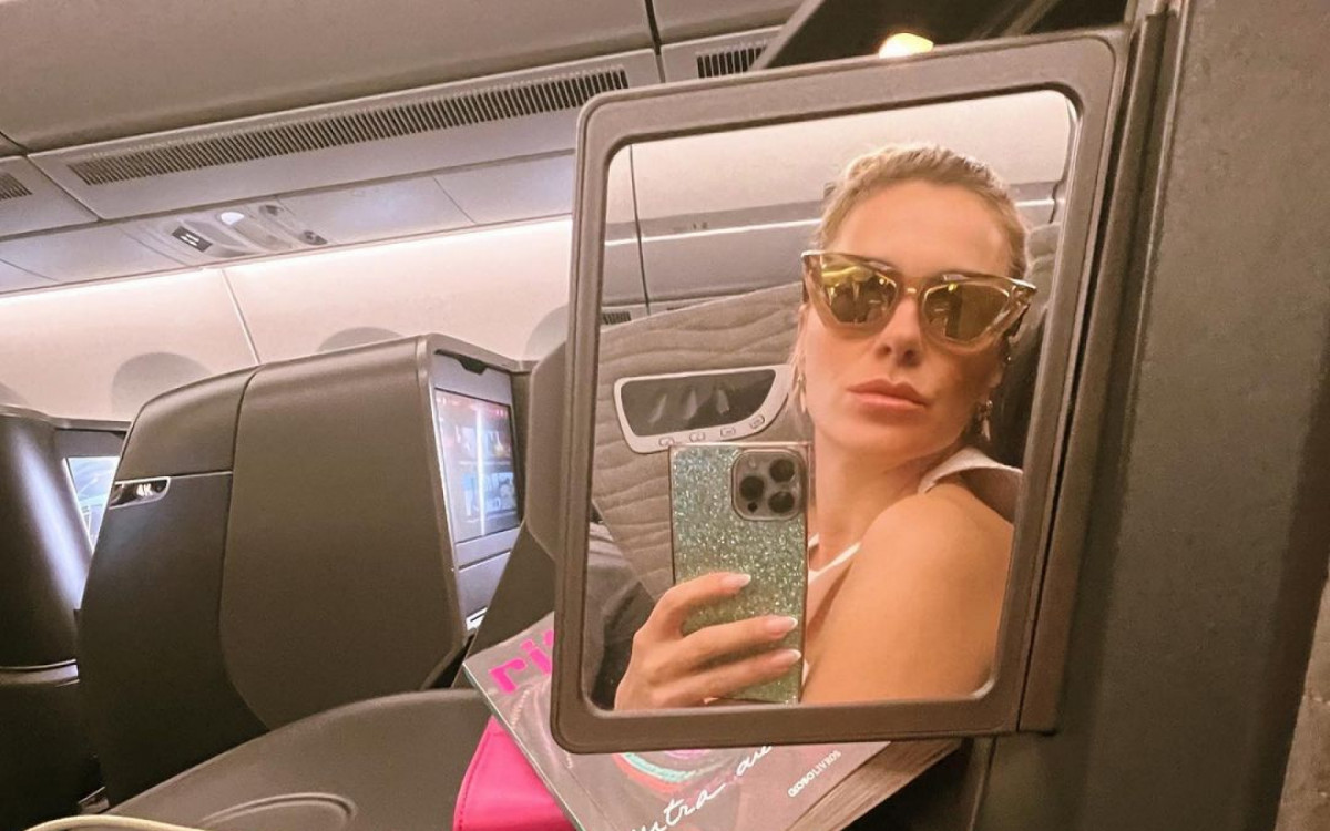 Carolina Dieckmann viaja para a Turquia ap&oacute;s fim de novela 
