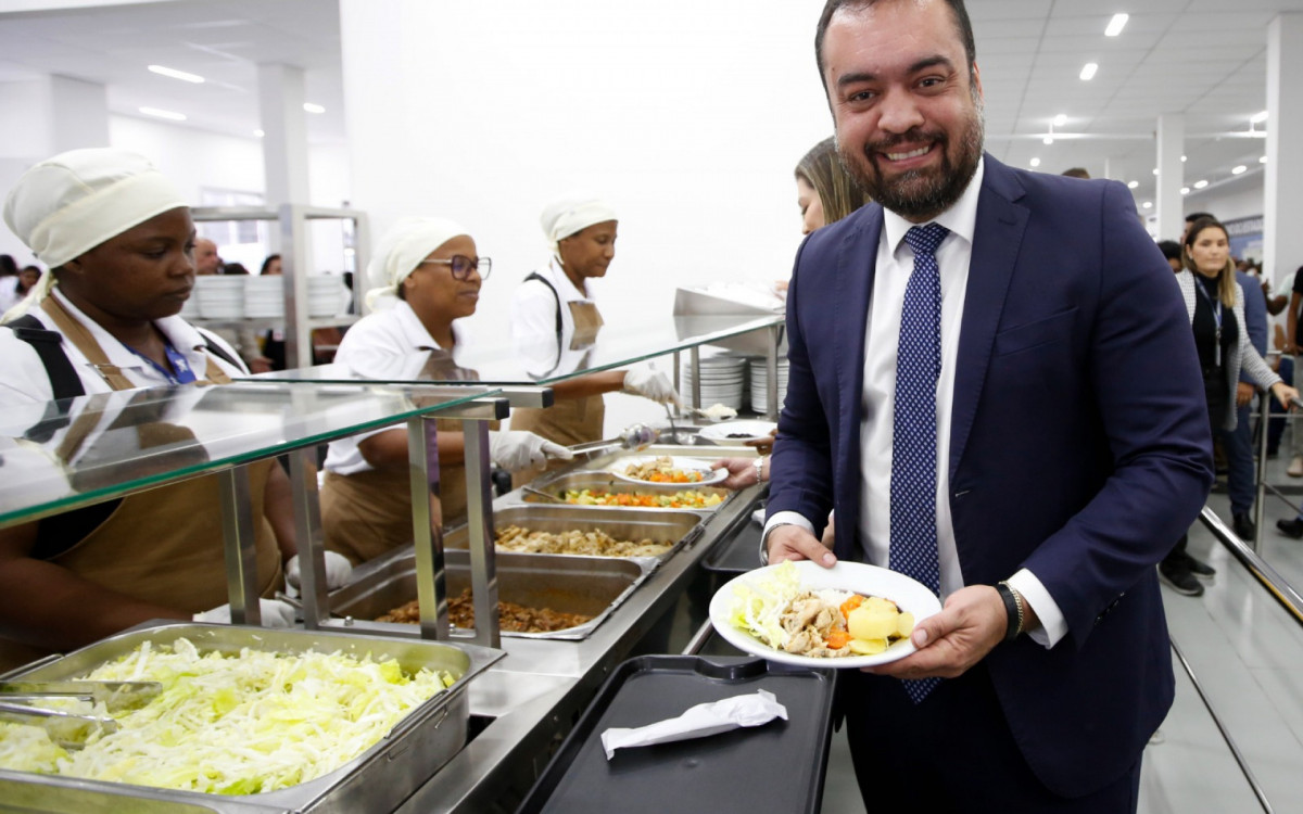 O governador Cláudio Castro durante inauguração do Restaurante do Povo, no Centro do Rio - Divulgação