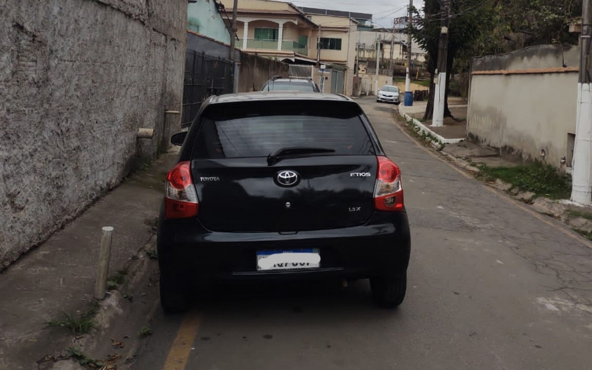 Denúncia foi feita ao 190 da PM e repassada imediatamente ao Ciosp, que passou a monitorar veículo