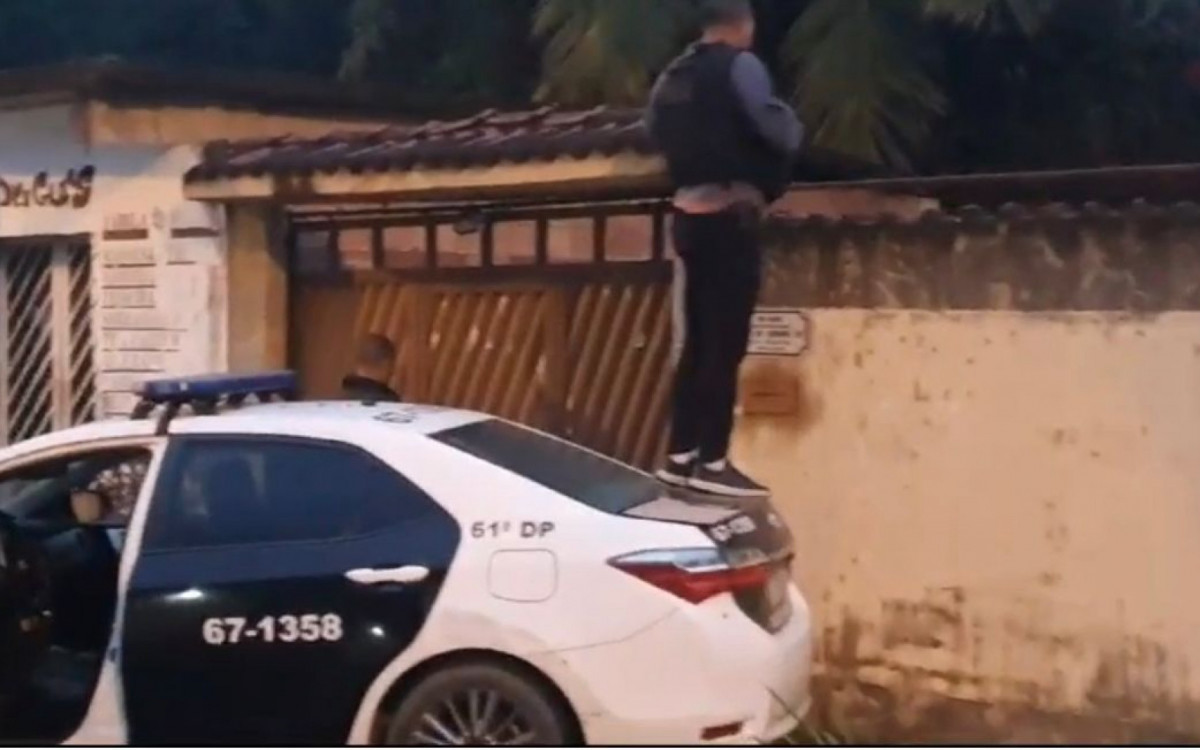 Agentes realizam operação com 11 mandados de prisão e 5 de busca e apreensão