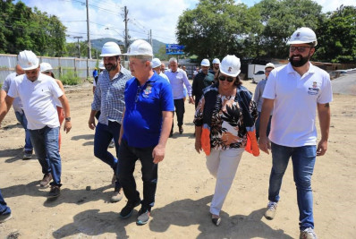 Camboinhas recebe obras de modernização no bairro através da nova rotatória