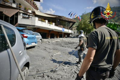 Vídeo: Cidade da Itália é atingida por 'tsunami' de lama após deslizamento de terra