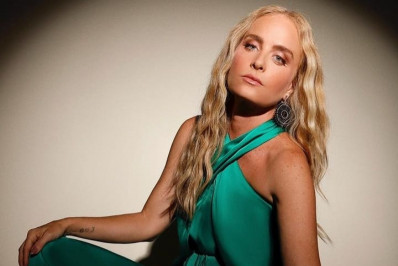 Mulher que acusou Angélica de perseguição religiosa abandona processo