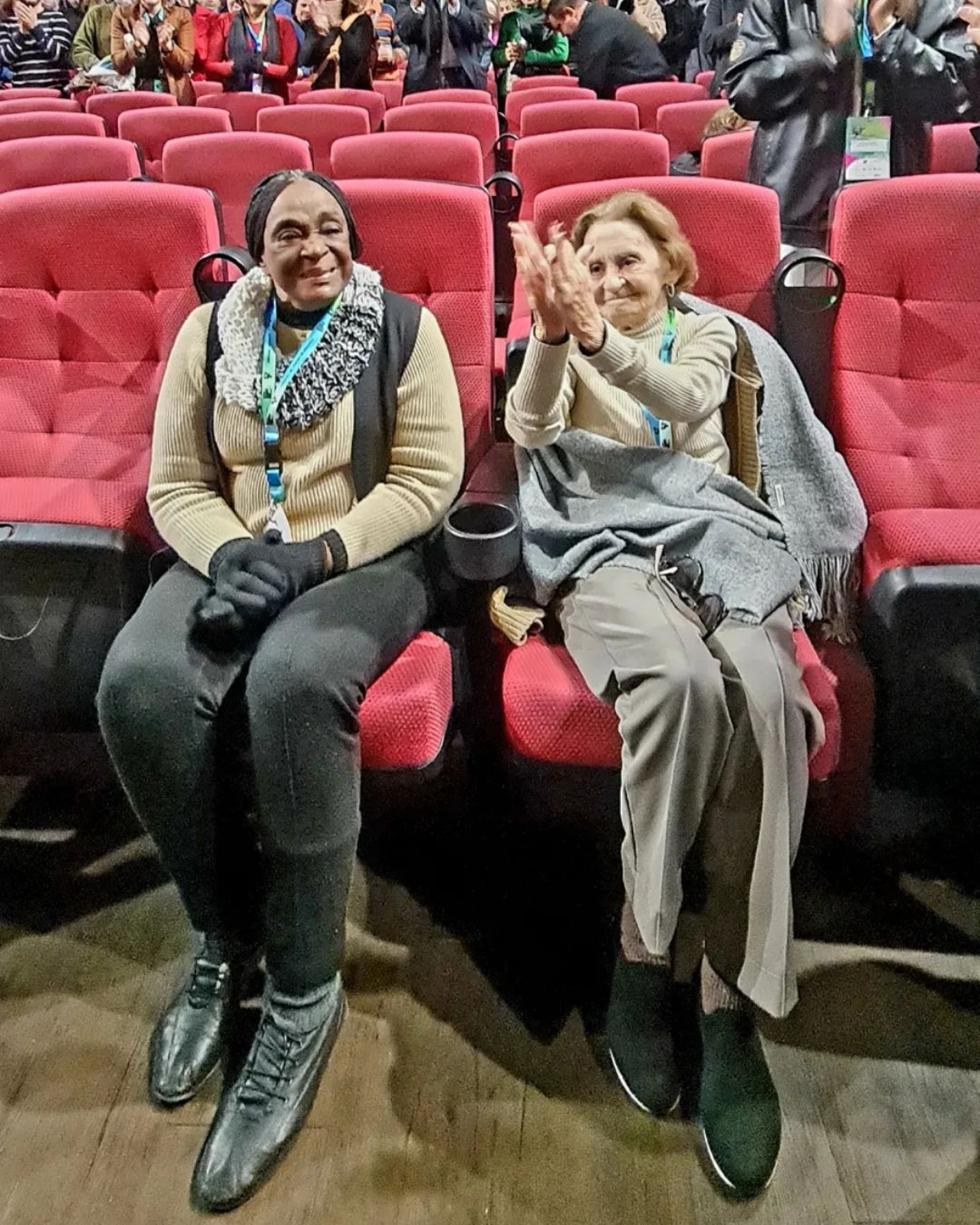 Léa Garcia e Laura Cardoso em Gramado - Reprodução Internet