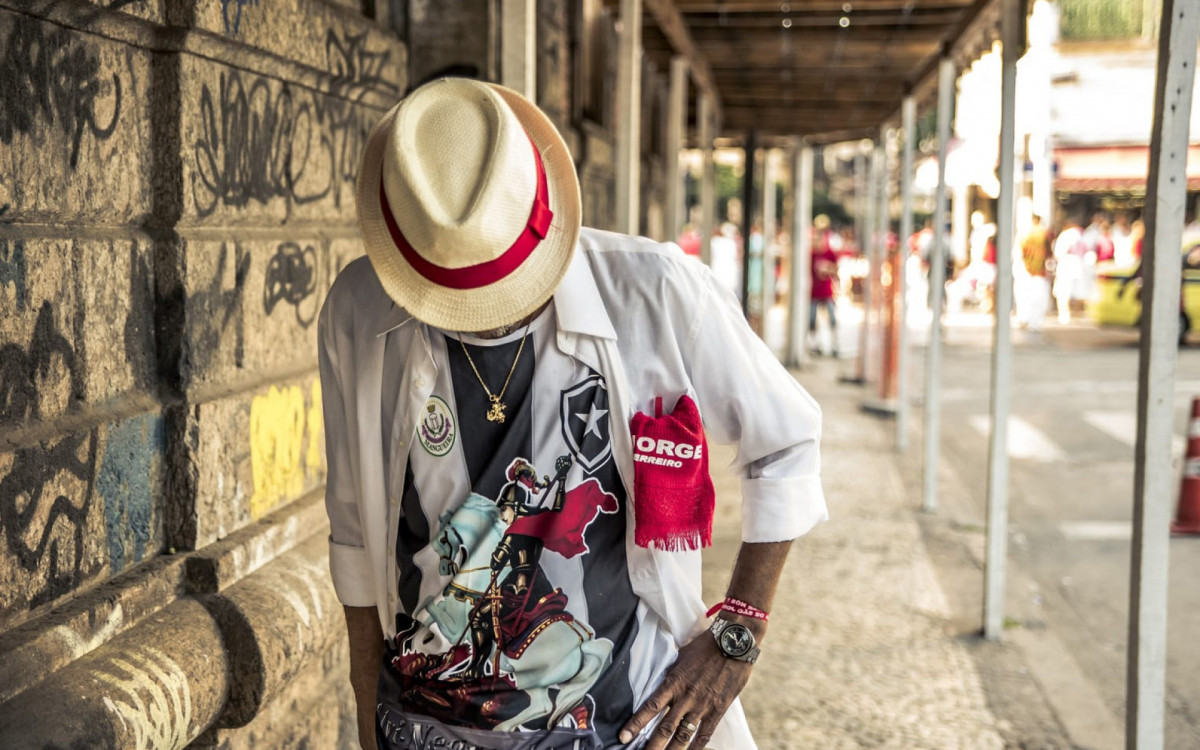 Exposi&ccedil;&atilde;o 'AFROentes' ter&aacute; encontro com o artista em Caxias - Divulga&ccedil;&atilde;o