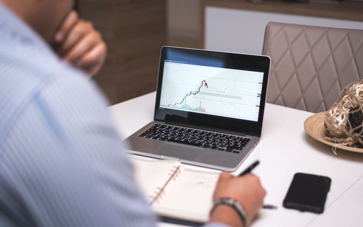 Programadores do Amanhã oferece curso exclusivo de programação para negros e indígenas