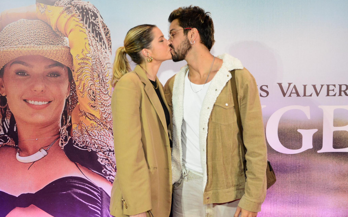 Agatha Moreira e Rodrigo Simas na pr&eacute;-estreia de 'Angela'