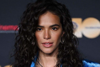 Bruna Marquezine vai à loucura com críticas de 'Besouro Azul'