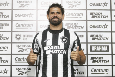 Diego Costa é apresentado pelo Botafogo e exalta ambiente do grupo: 'Uma família'