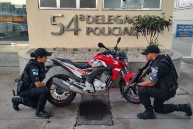 PM recupera motocicleta roubada em Belford Roxo