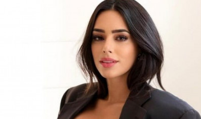 Bruna Biancardi deixa de seguir time de Neymar após jogador ser flagrado com duas mulheres