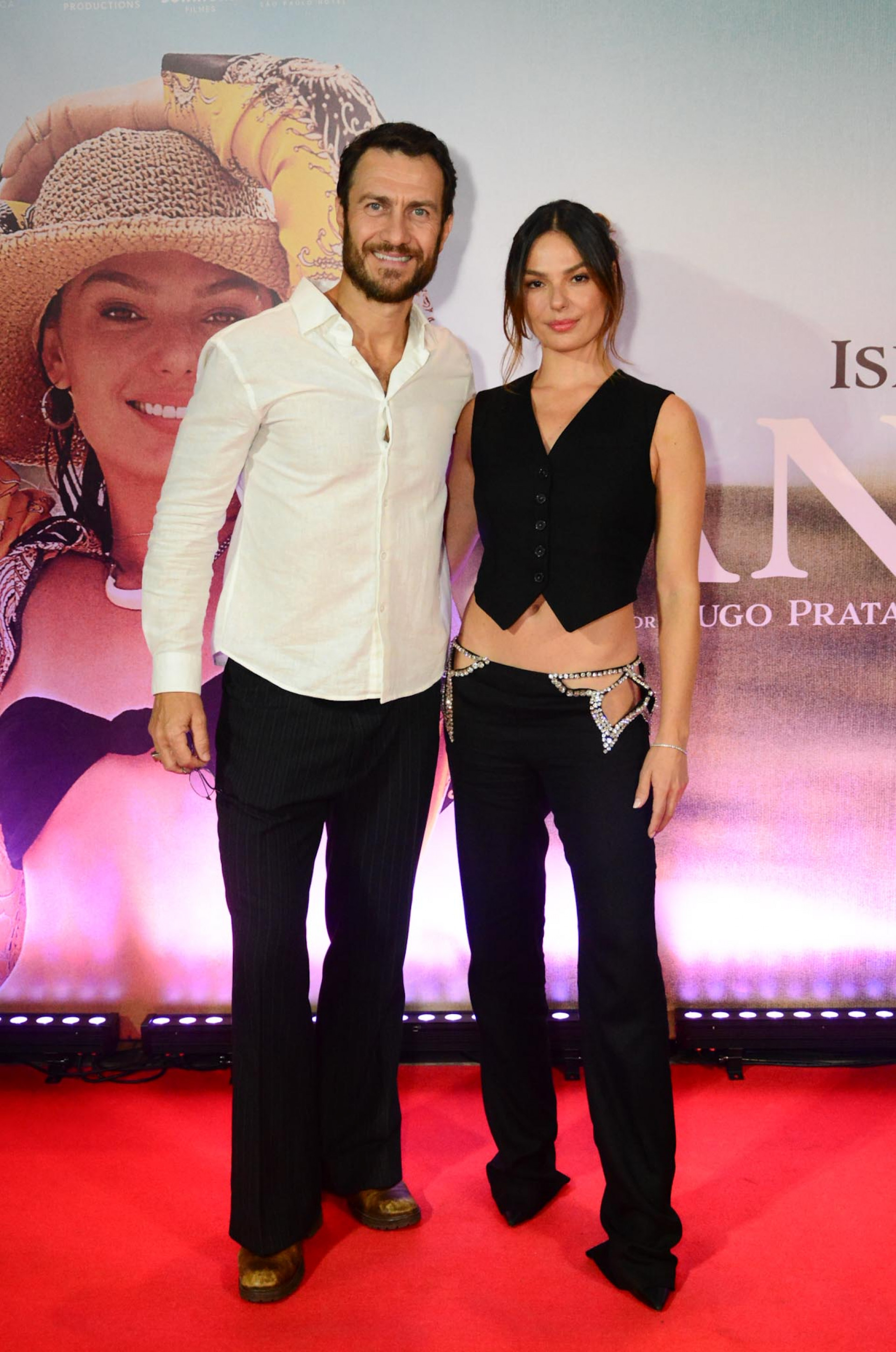 Gabriel Braga Nunes e Ísis Valverde na pré-estreia de 'Angela' - Webert Belicio / Ag. News