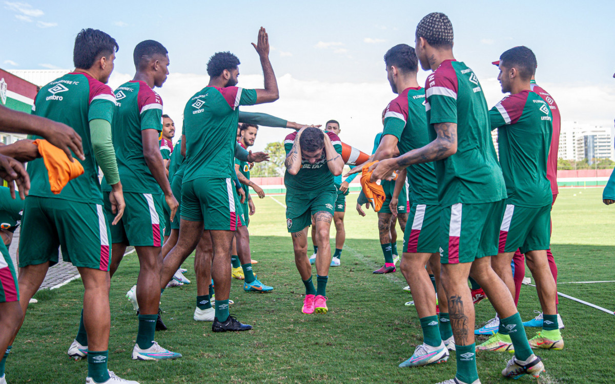 Caio Vinícius aparece em foto de treinamento do Fluminense