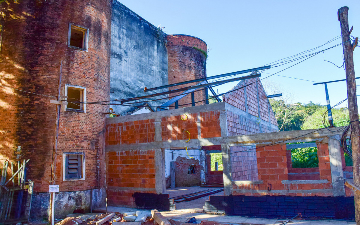 Obra faz parte do projeto de revitalização da Aldeia