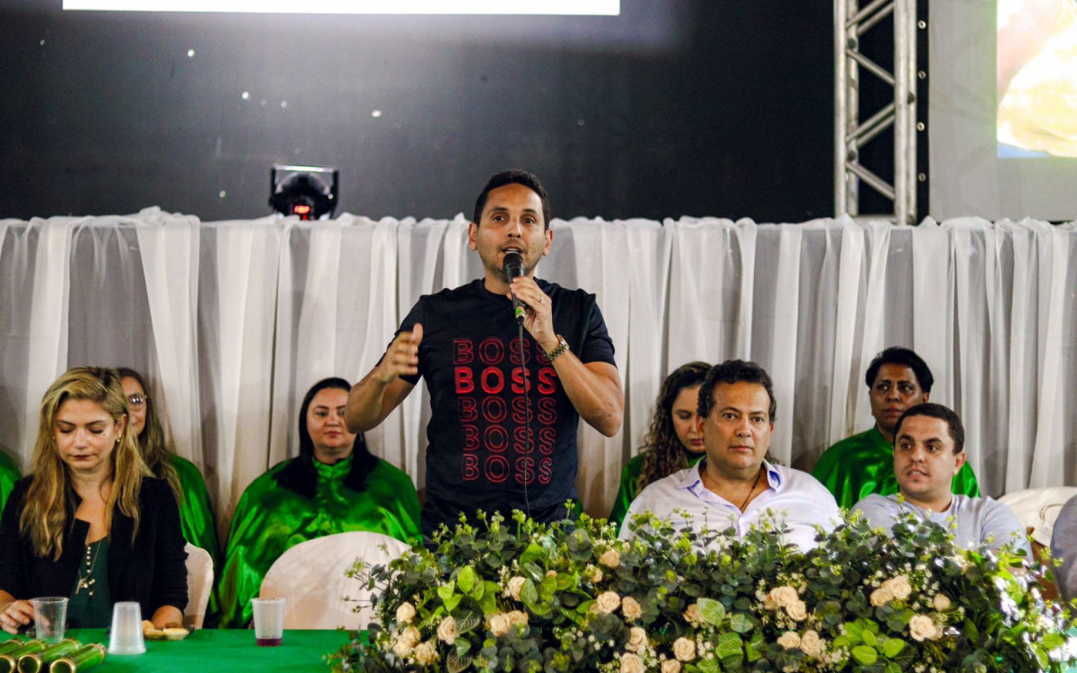 A cerimônia social contou com a presença do prefeito Abraãozinho, da vice-prefeita Professora Flávia, do secretário municipal de Saúde, André Esteves, e outras autoridades