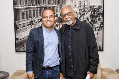Secretário de Governo de Maricá convida Gilberto Gil para festa literária