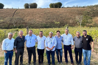 Lideranças da Agricultura Estadual visitam Areal e prestigiam solenidade que impulsiona setor no município