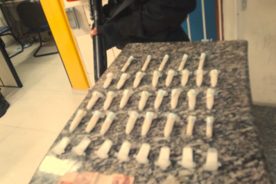 Polícia Militar apreende drogas e suspeito de tráfico em operação na Estrada Velha