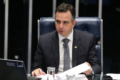 Pacheco faz referência aos atos golpistas em sessão do Congresso em homenagem à Constituição